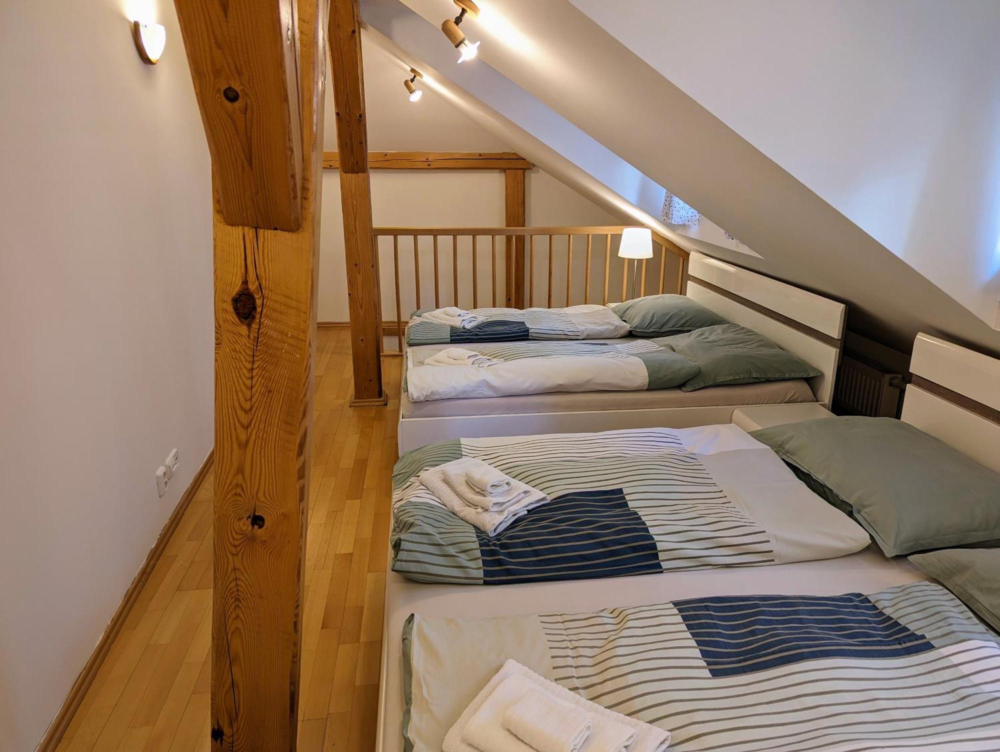 Apartments Tynska 7 Прага Экстерьер фото